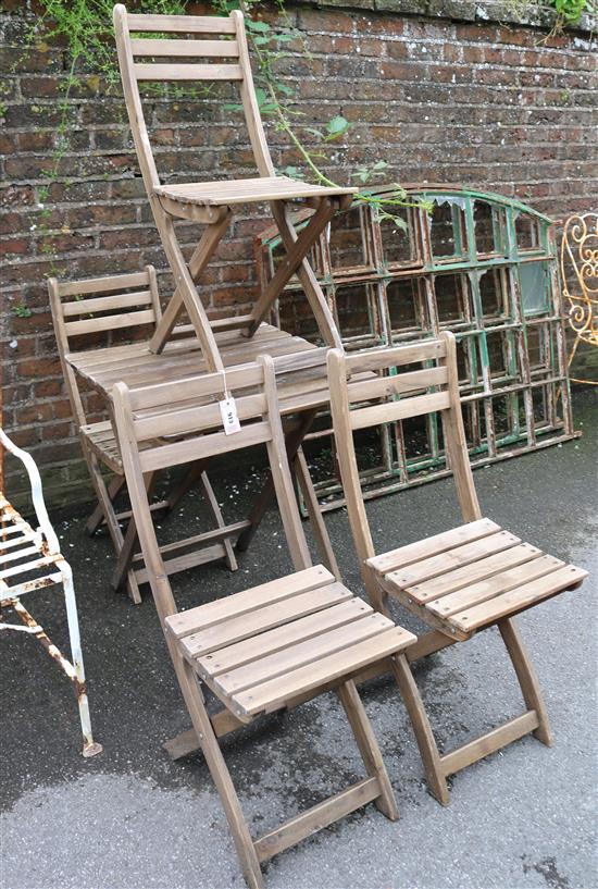 4 wooden garden chairs & table